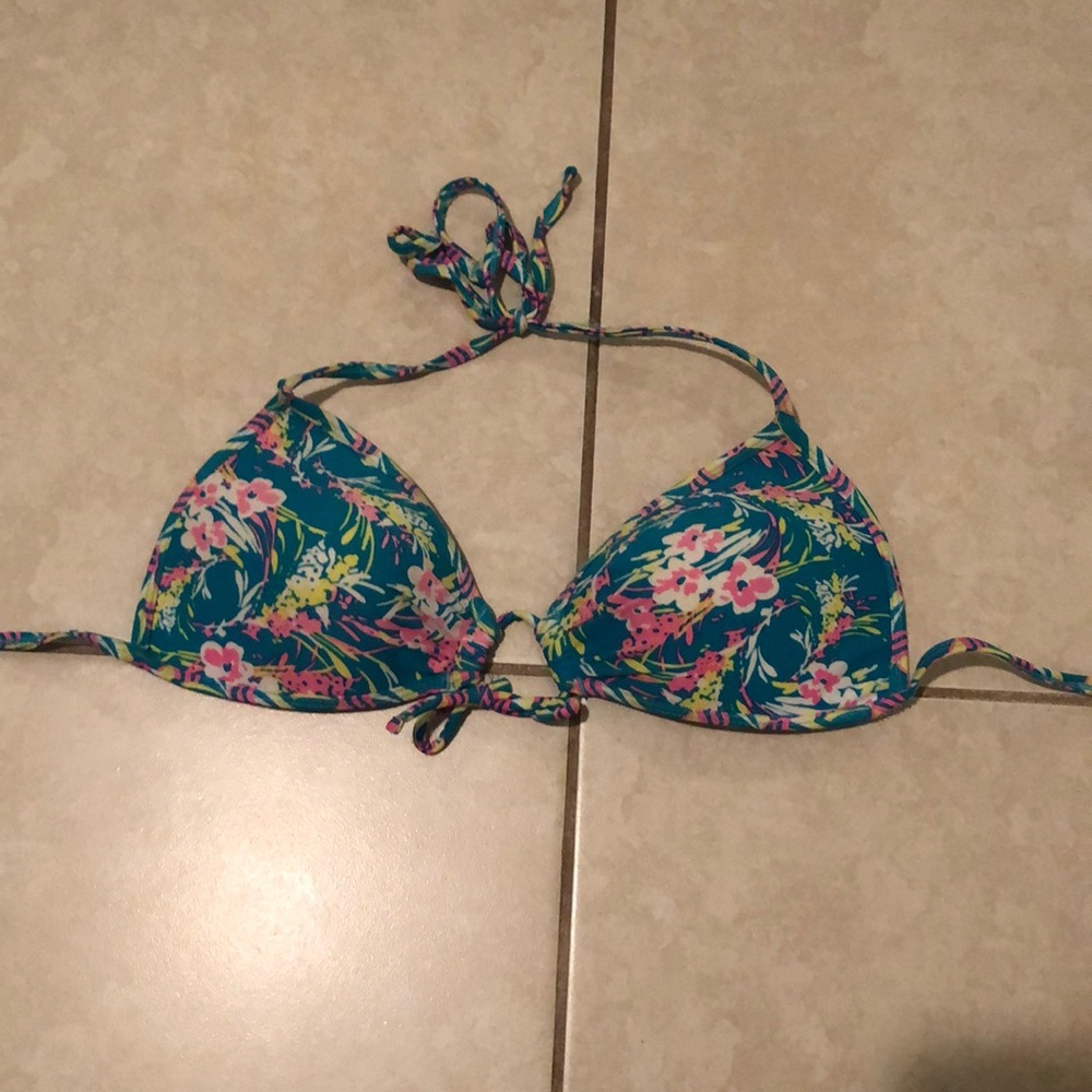 Bikini - Picture 4 of 5